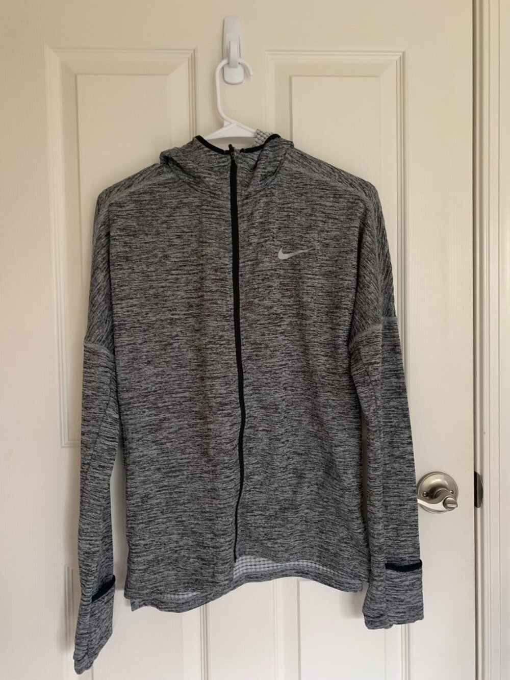 Share Nike Women's Dri-Fit Running Long-Sleeve Top, Grey Hooded, size S NWOT